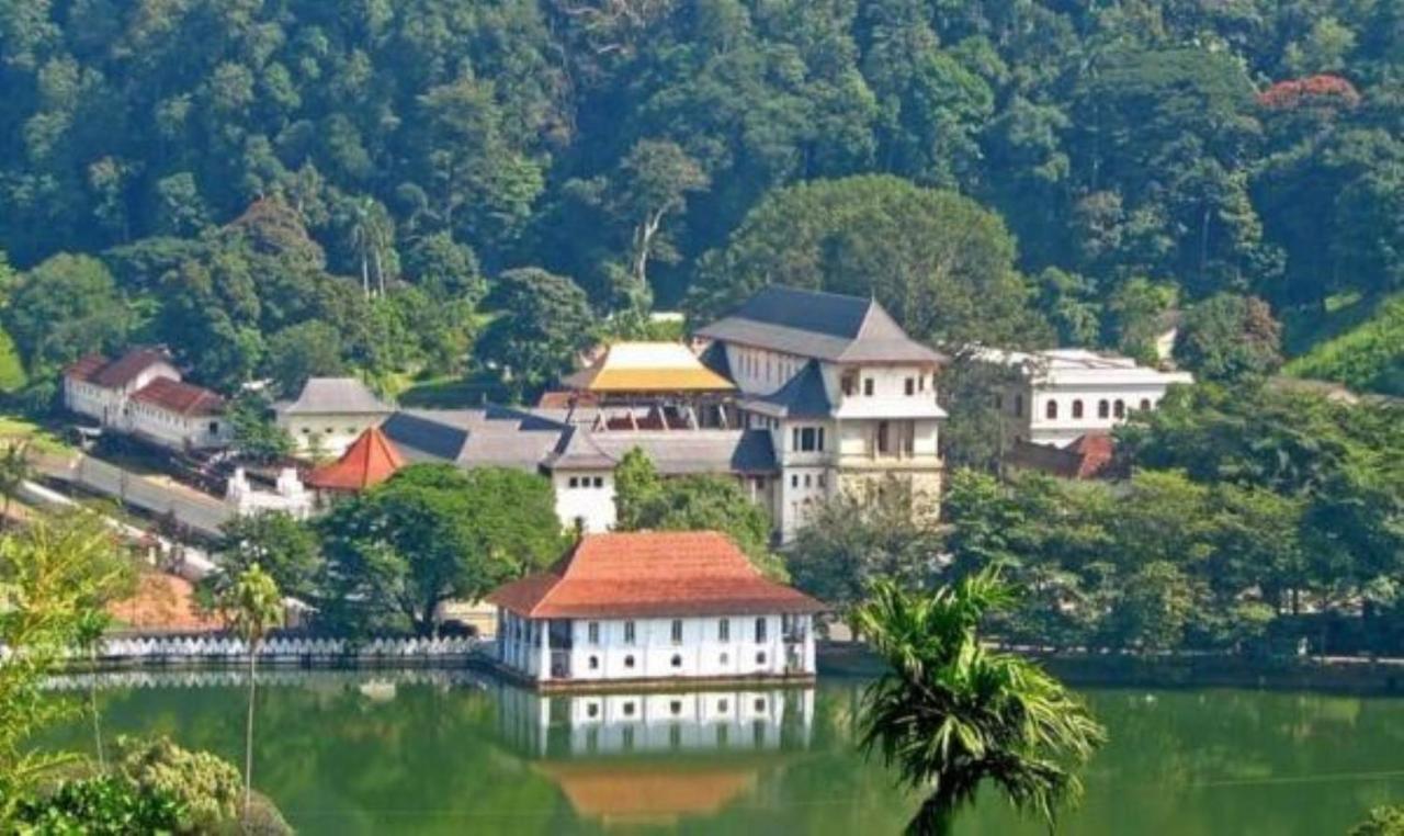 Hotel Medhani Kandy Exteriér fotografie